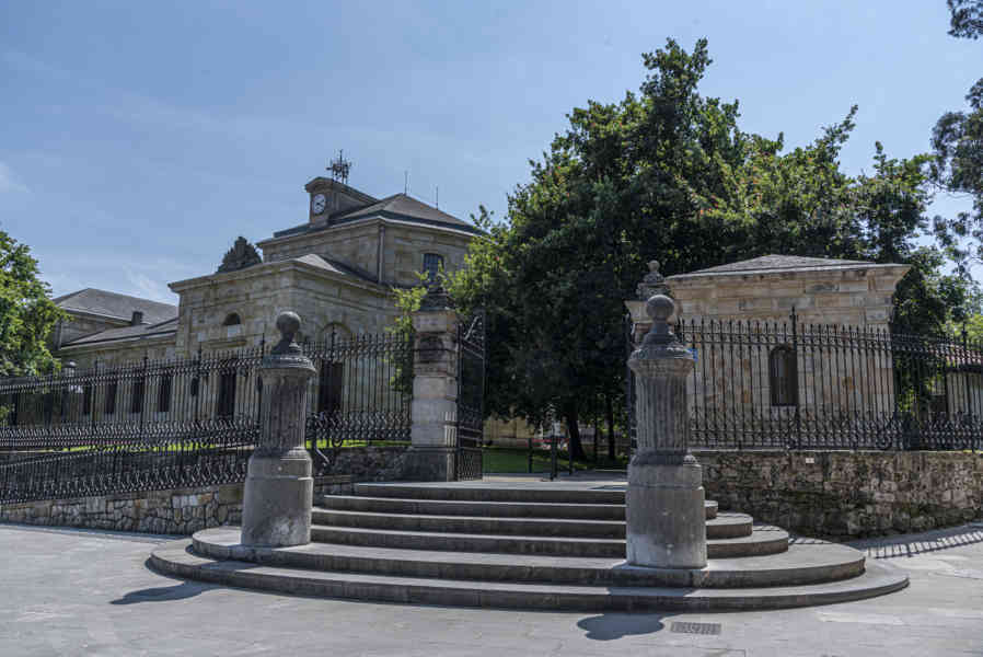 Vizcaya - Gernika-Lumo 05 - Casa de Juntas.jpg